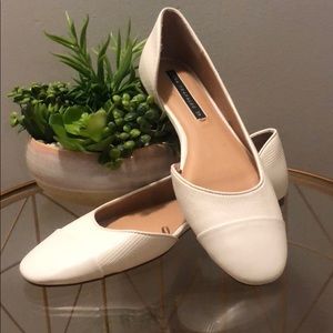 Zara white flat Size Euro 39 or US 9